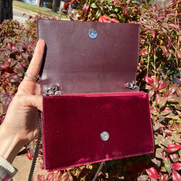 🎉2x HOST PICK 🎉 Yves Saint Laurent Crystal Kate - Picture 4 of 8